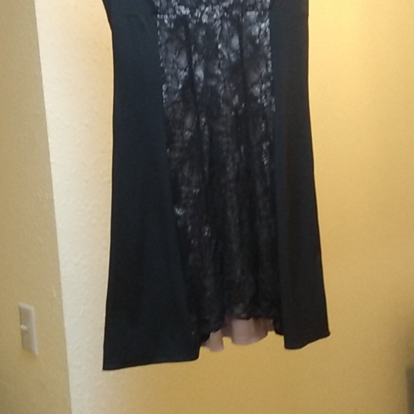 Dress - Picture 2 of 4